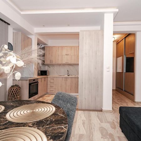 Chistina'S Brand New Apartment Kyparissia Exterior foto