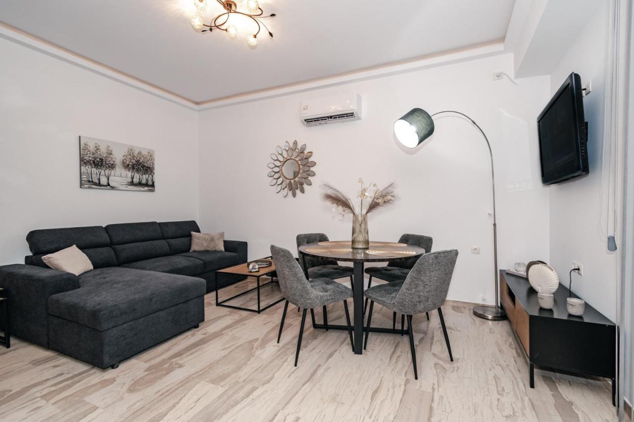 Chistina'S Brand New Apartment Kyparissia Exterior foto
