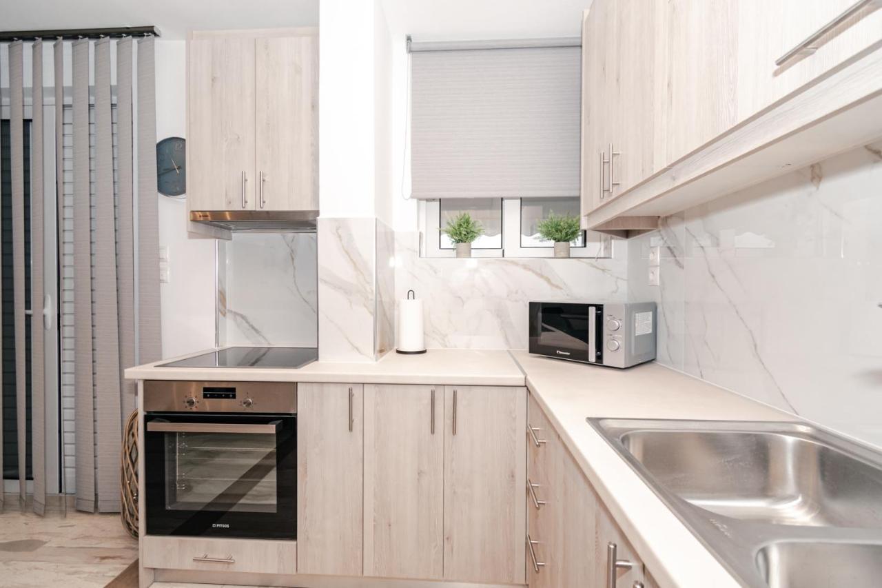 Chistina'S Brand New Apartment Kyparissia Exterior foto